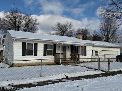 2901 Henry St, Flint, MI, 48506