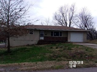 301 N Pine St, Pierce City, MO 65723