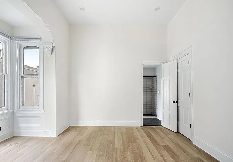 1913 Wallace St #8 — Photo 2
