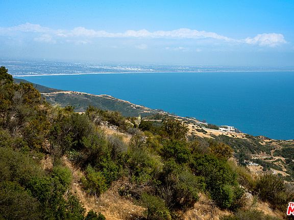 2nd image of 320 Costa Del Sol Way
