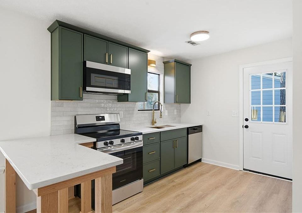 1st image of 1760 Woodland Trl