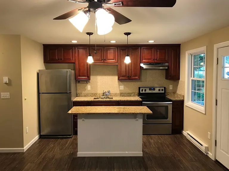 2 Aiken Ave — Photo 4