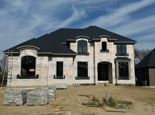 2231 Leewood Dr, Shelby Township, MI 48316