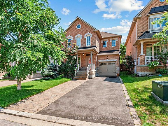 2nd image of 39 Chardonnay Dr