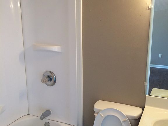 4th image of 363 Gibson Ln