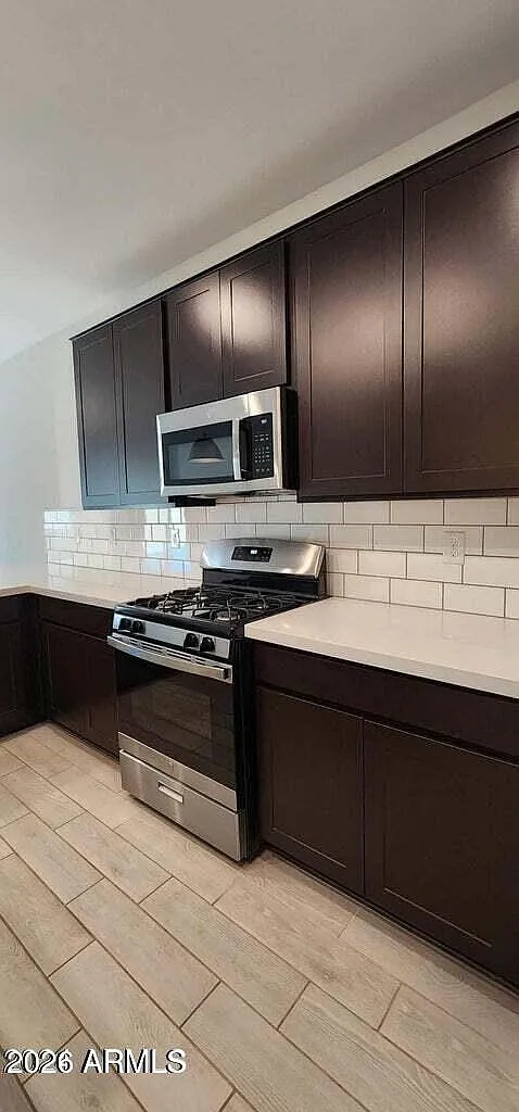 5 bed, 3.0 bath, 2032 sqft, $2,195 — Photo 3