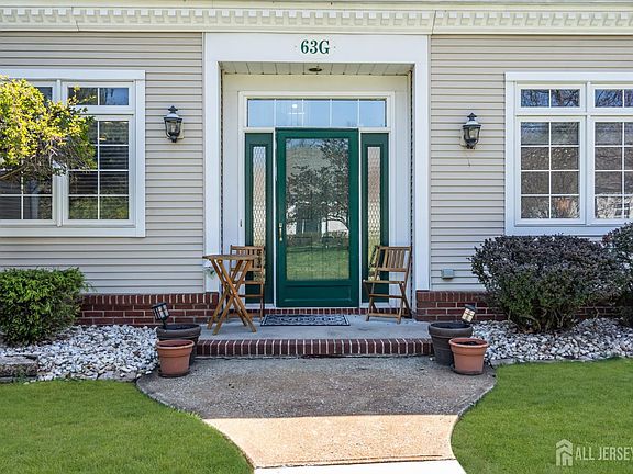 2nd image of 63 Winthrop Rd #G