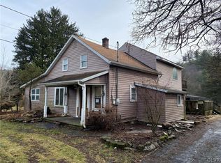 695 Hahns Dairy Rd, Palmerton, PA 18071