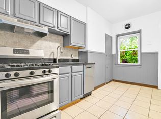 2727 Crescent St #1, Astoria, NY 11102