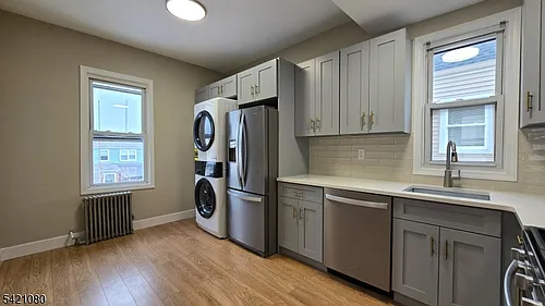 411 Lanza Ave #2 Photo 1