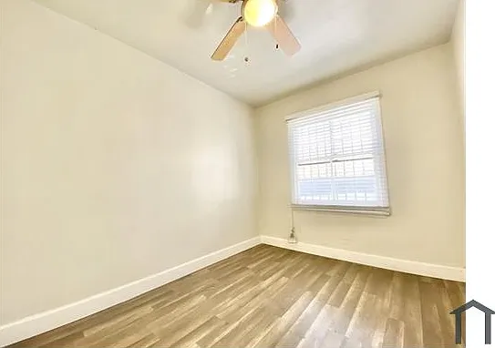 10961 S Figueroa St #13 — Photo 7