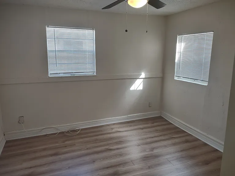 1407 Monroe Ave — Photo 4