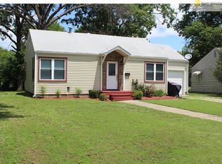 329 E 12th St, Ottawa, KS 66067