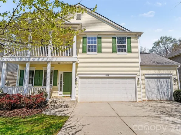 1392 Bottle Brush Ln, Harrisburg, NC 28075