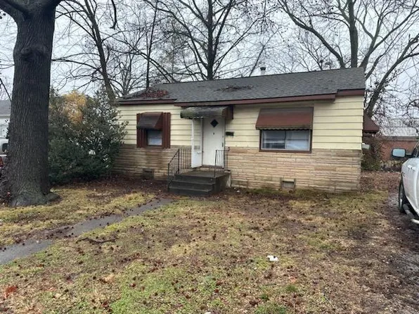 505 N Davis St, Carbondale, IL 62901