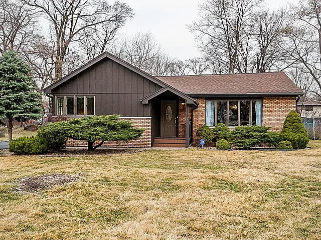 10216 Charles Ave photo 1