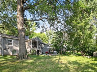 4917 W 69th St, Prairie Village, KS 66208