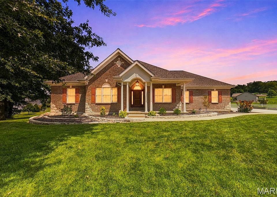 1st image of 673 Royal Oak Ct