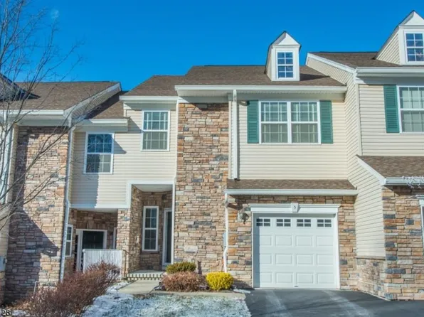 5 Scarborough Ct, Budd Lake, NJ 07828