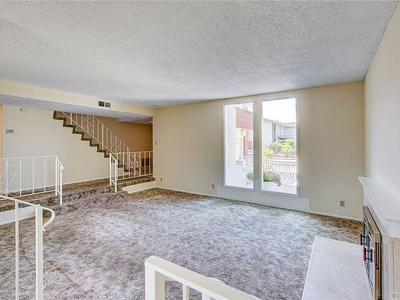 3rd image of 963 Lindencliff St
