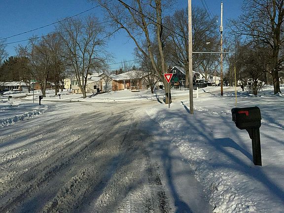 4th image of 6125 Marlow St