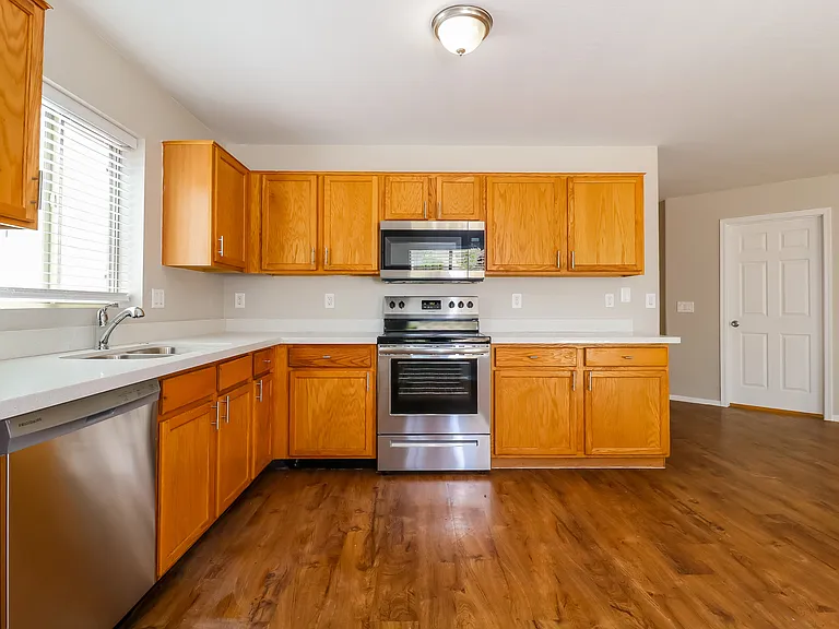 3076 W Carlos Ln — Photo 9