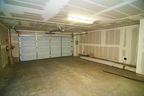 3rd image of 193 Esfahan Dr