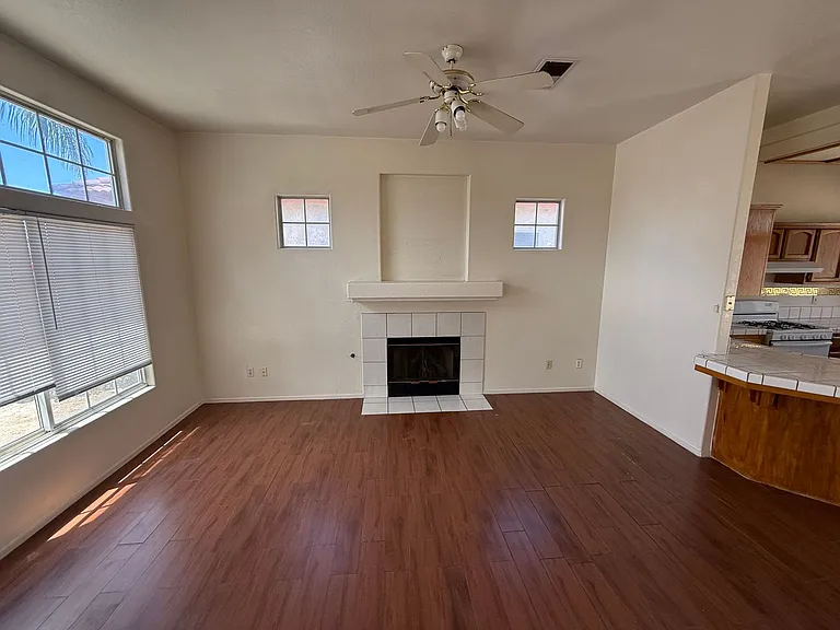 10612 Tivoli Ct — Photo 3