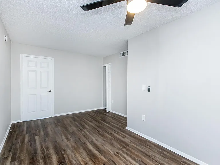 Wymore 360 Apartments — Photo 109