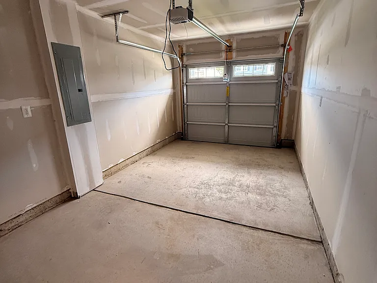 8728 Pioneer Hill Dr — Photo 27