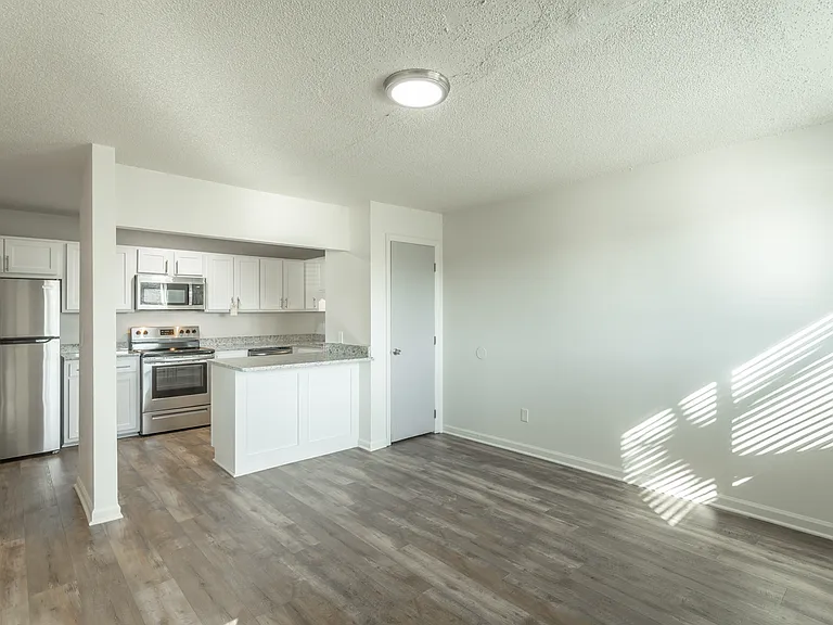 130 Goodson Ave — Photo 9