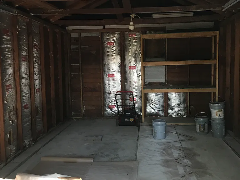 1219 E 36th Ct — Photo 7