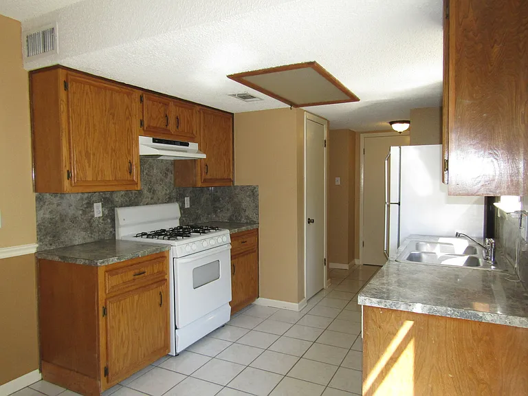 7001 Winedale Dr — Photo 14