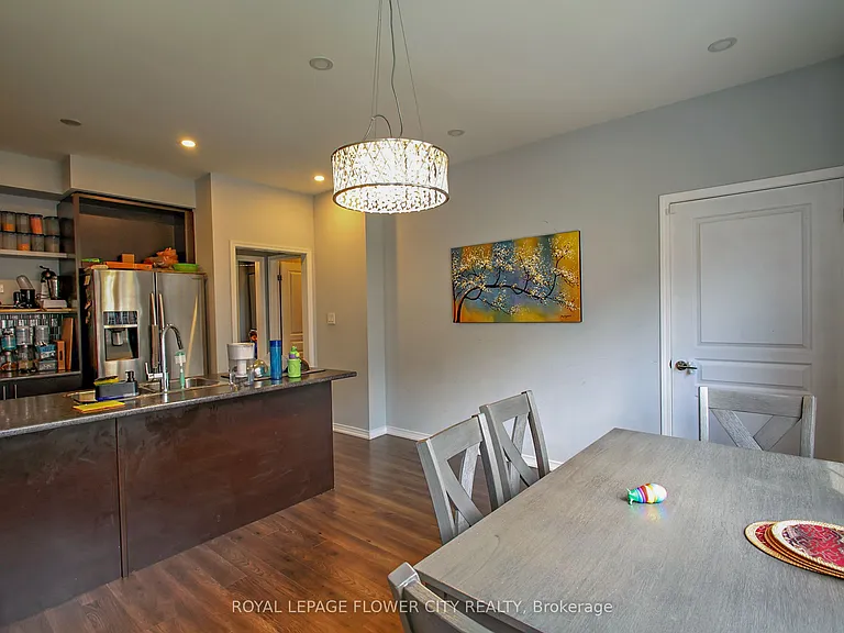 81 Baffin Cres — Photo 18