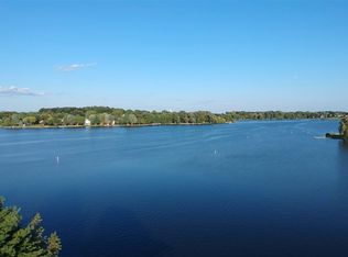 1686 Candlewick Dr SW, Poplar Grove, IL 61065