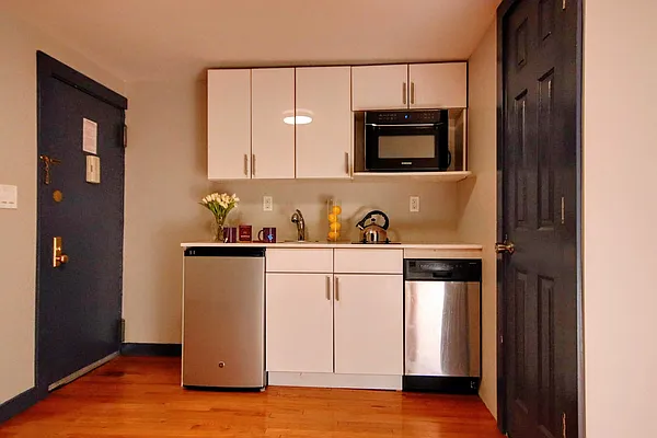 Rented by MetroNest | media 8