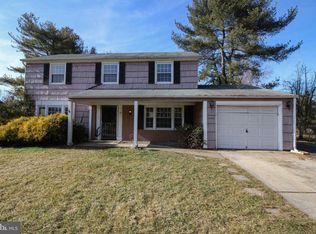 50 Paddock Ln, Willingboro, NJ 08046