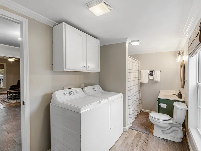 242 Park St — Photo 18