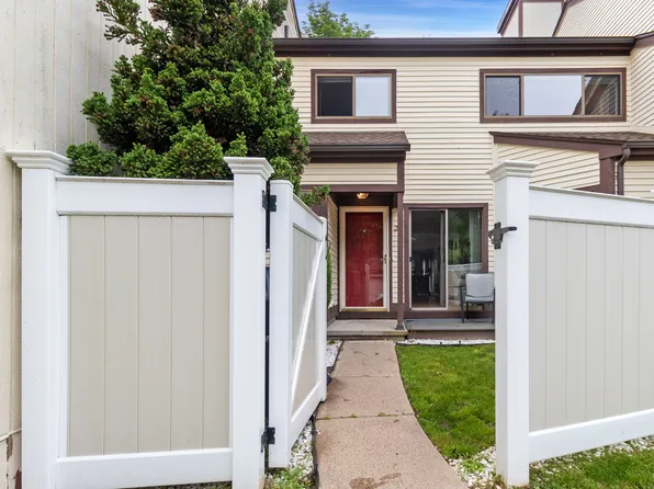 81 Main Street #20B, Branford, CT 06405