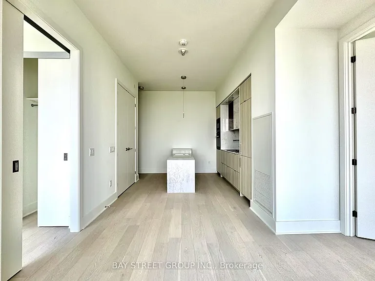 11 Yorkville Ave #6006 — Photo 6