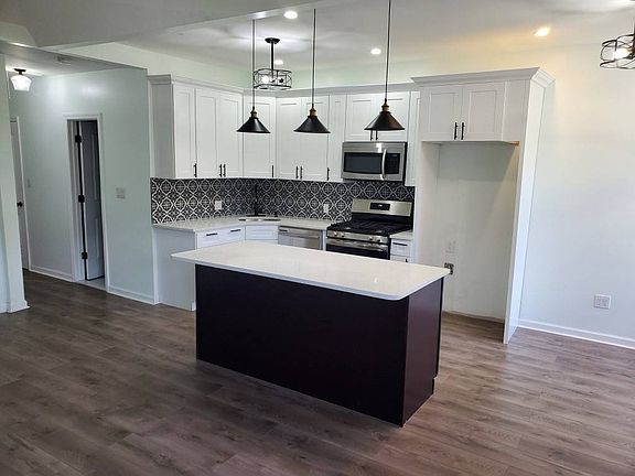 3rd image of 16912 Foch Blvd