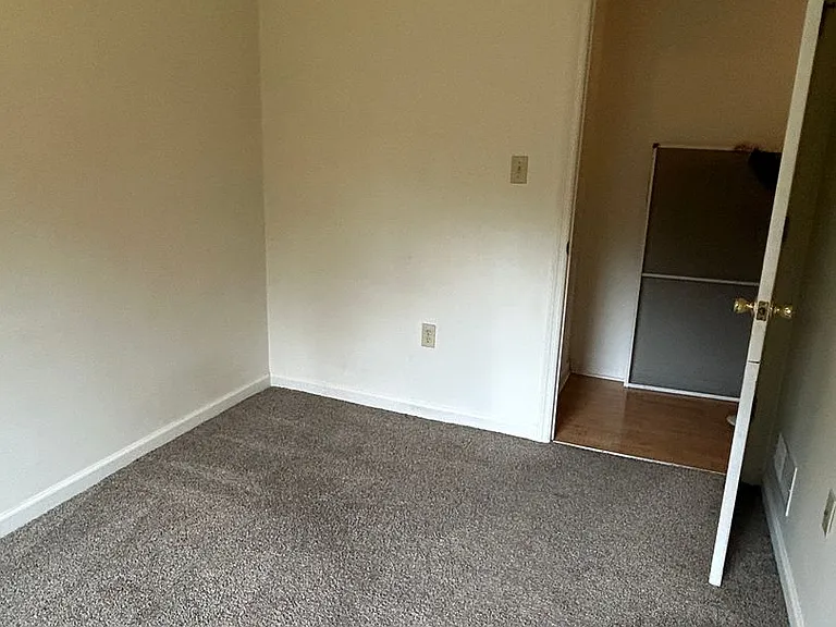 103 Grandview Rd — Photo 14