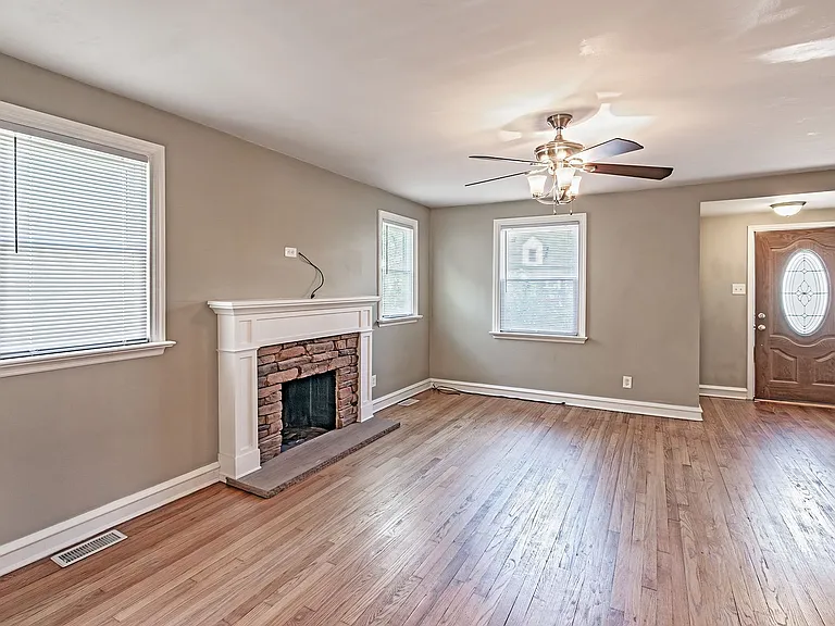 514 Essex Ave — Photo 12