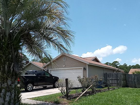 2nd image of 236 Leatherleaf Dr