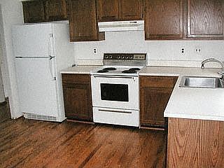 3rd image of 5808 Kingsfield Dr