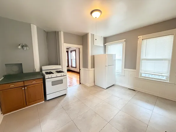 150 Franklin St #1, Framingham, MA 01702