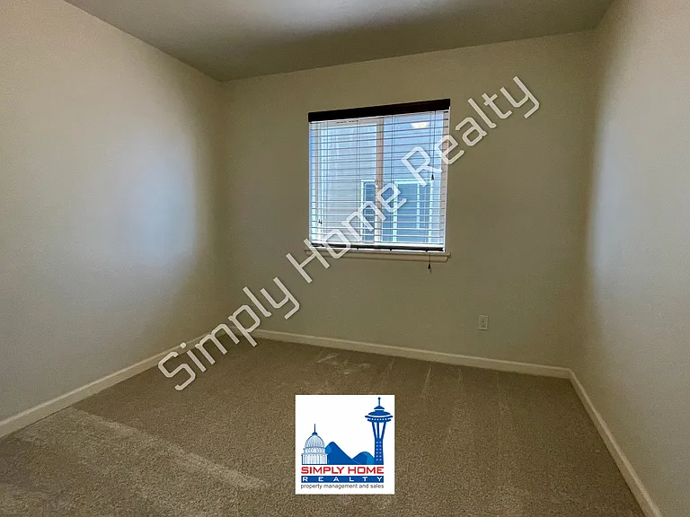9967 Dotson St SE — Photo 12