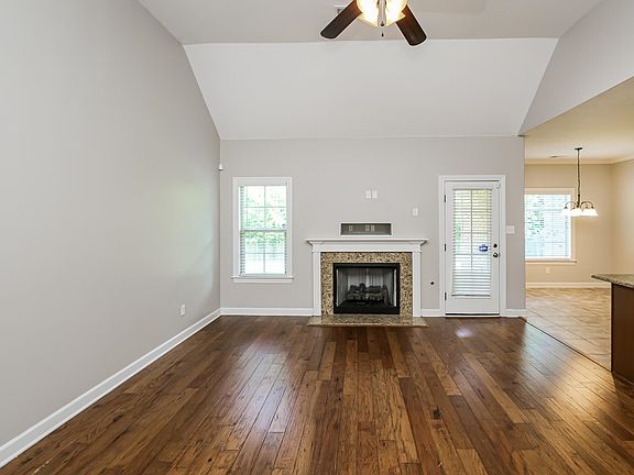 4th image of 7957 Country Lake Dr