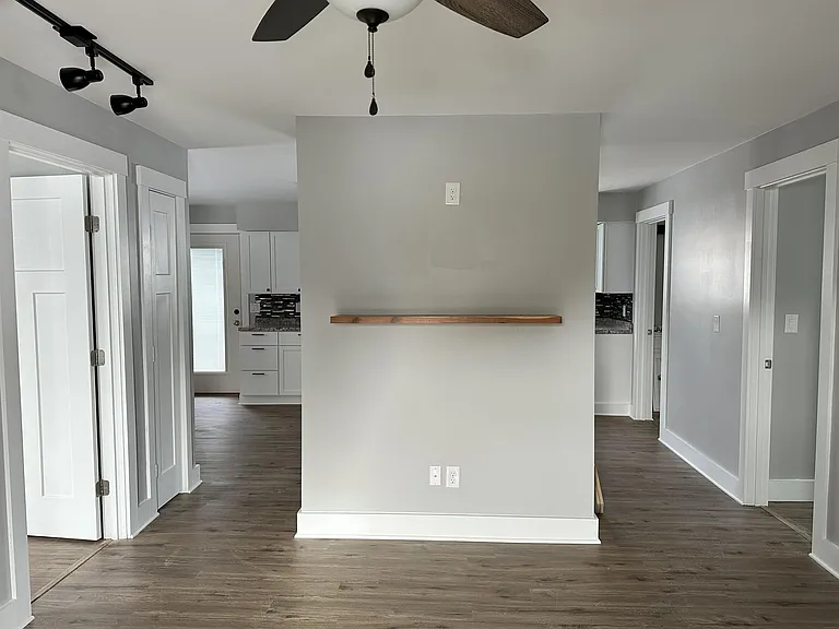 34 Windsor St #1 — Photo 16