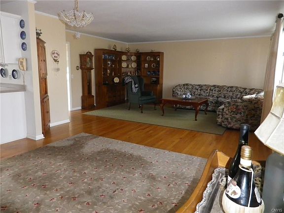2nd image of 260 Ontario Dr S